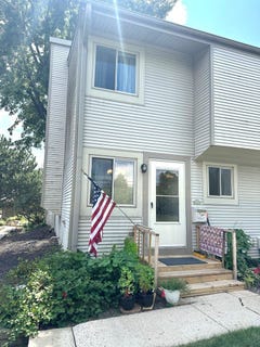 /international/us/615-verde-drive-schaumburg-il-110108351990/