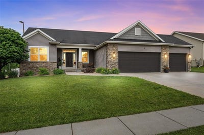 /international/us/2414-hallbrook-street-sw-cedar-rapids-ia-110108627883/