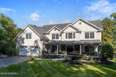 /international/us/19-old-phalanx-road-lincroft-nj-110100469116/