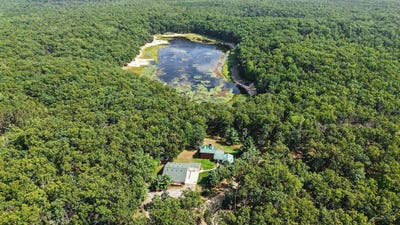 /international/us/11023-s-roby-lake-drive-baldwin-mi-110119626032/