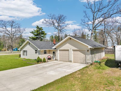 /international/us/2765-s-gladwin-road-prudenville-mi-110107878663/