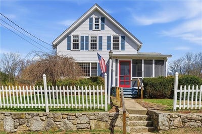 /international/us/86-mendon-road-north-smithfield-ri-110107047636/