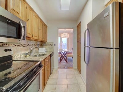 /international/us/377-s-harrison-st-east-orange-city-nj-110106449024/