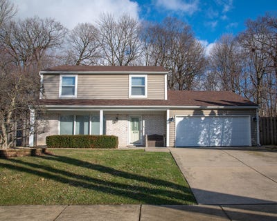 /international/us/404-livingston-drive-new-lenox-il-110106184897/