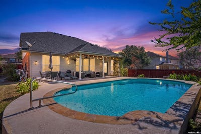 /international/us/156-crimson-tree-cibolo-tx-110120420334/