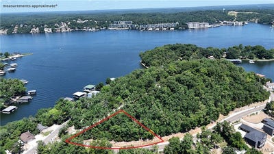 /international/us/deepwater-drive-lake-ozark-mo-110101261872/