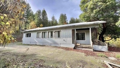 /international/us/144-s-salt-creek-rd-hayfork-ca-110106300136/