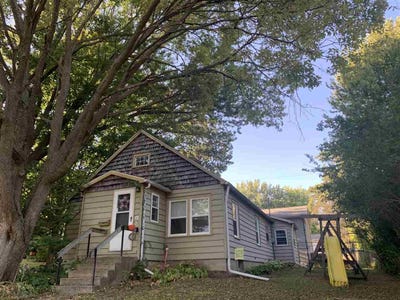 /international/us/31-2nd-st-w-riverside-ia-110108336920/