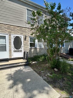 /international/us/22-spring-street-killingly-ct-110108153299/