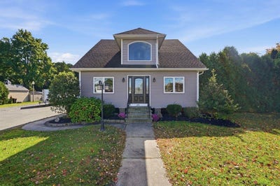 /international/us/681-mill-st-agawam-ma-110120123109/