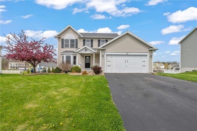 /international/us/12-haywards-heath-henrietta-ny-110099298026/