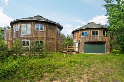 /international/us/8238-pineview-drive-mancelona-mi-110109002137/