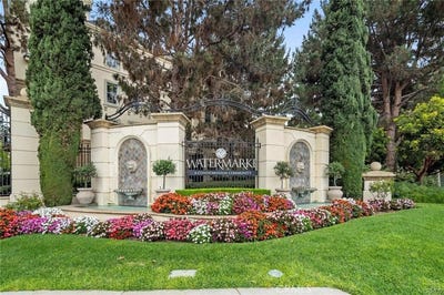 /international/us/2441-watermarke-place-irvine-ca-110108570185/