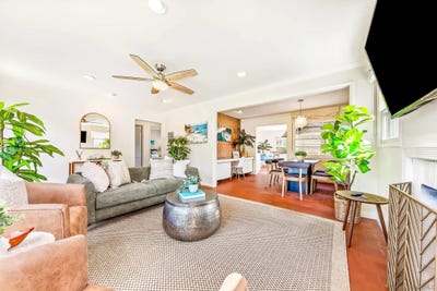 /international/us/723-arenas-la-jolla-ca-110108345772/