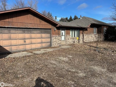 /international/us/3009-greene-ave-eagle-grove-ia-110105520317/