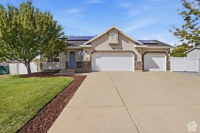 /international/us/1062-w-200-s-clearfield-ut-110120155003/