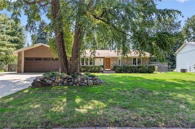 /international/us/7060-145th-street-w-apple-valley-mn-110101298367/?lang=en