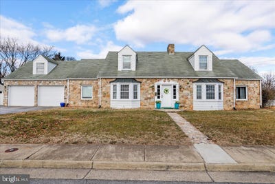 /international/us/425-w-15th-street-front-royal-va-110104904838/