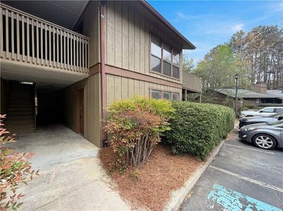 /international/us/1013-dunbar-drive-atlanta-ga-110106960960/