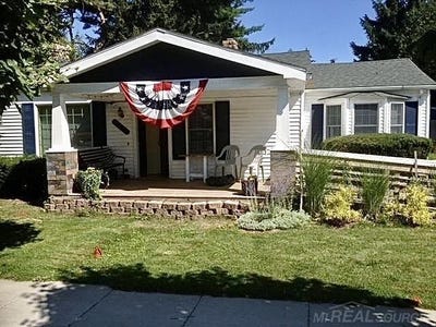 /international/us/7271-simons-lexington-mi-110093403172/