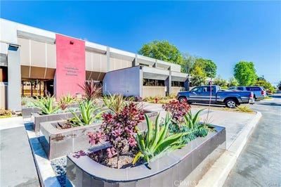 /international/us/4950-san-bernardino-street-montclair-ca-110100813578/?lang=en