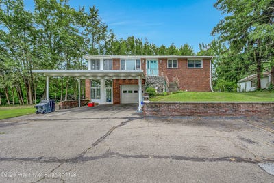 /international/us/28-breaker-street-old-forge-pa-110100841012/