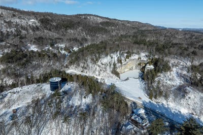 /international/us/25-31-north-street-proctor-vt-110097658771/