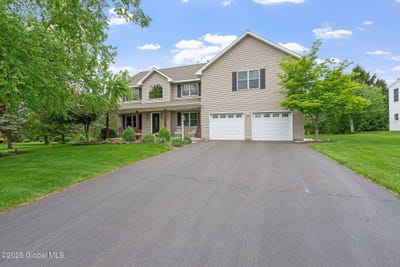 /international/us/30-geneva-boulevard-north-greenbush-ny-110099638768/