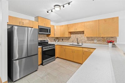/international/us/4845-w-123rd-street-savage-mn-110102529375/