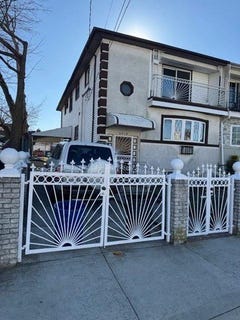 /international/us/2215-edgemere-avenue-far-rockaway-ny-110096763181/