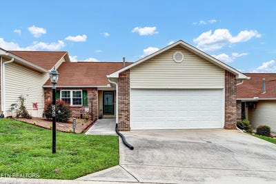 /international/us/208-executive-meadows-drive-lenoir-city-tn-110101456672/