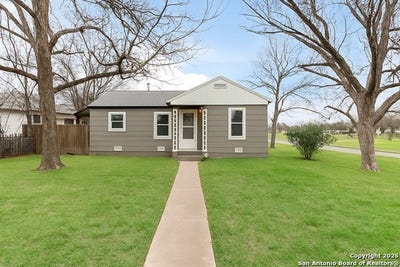 /international/us/1502-beacon-ave-san-antonio-tx-110098549001/