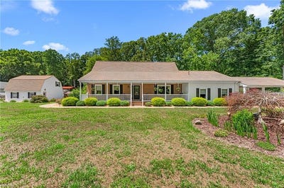 /international/us/5479-jonquil-lane-gloucester-va-110108585354/