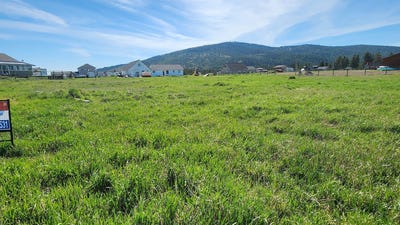 /international/us/242-bitterroot-estates-drive-marion-mt-110106588876/