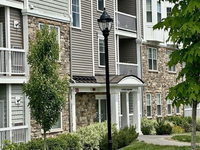 /international/us/3405-peters-farm-way-westborough-ma-110108385976/
