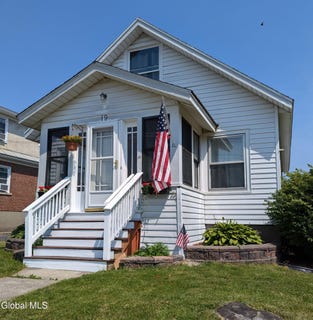 /international/us/19-pleasant-avenue-amsterdam-ny-110106952773/