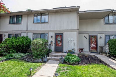 /international/us/417-lark-tree-cir-south-fayette-pa-110108361785/