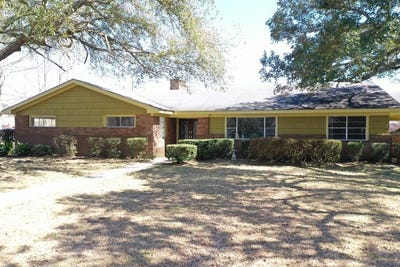 /international/us/312-spring-st-taylorsville-ms-110105958944/