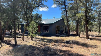 /international/us/138-el-caso-road-quemado-nm-110095348741/