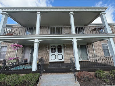 /international/us/73-henel-avenue-buffalo-ny-110108640589/