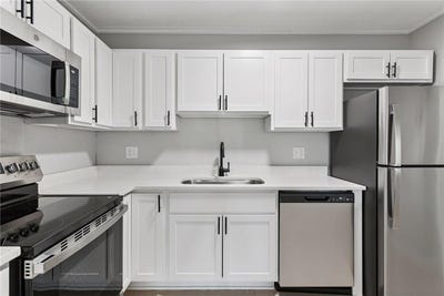 /international/us/10501-cedar-lake-road-minnetonka-mn-110100311238/