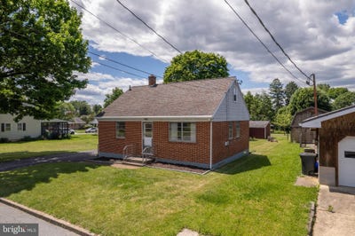 /international/us/420-maple-hill-avenue-shippensburg-pa-110108387148/