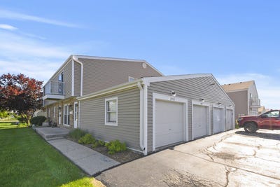 /international/us/7941-163rd-place-tinley-park-il-110108351665/