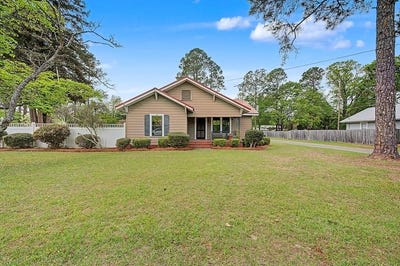 /international/us/297-sw-saunders-pelham-ga-110106852571/