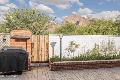 /international/us/10136-n-valle-del-oro-drive-tucson-az-110107879356/