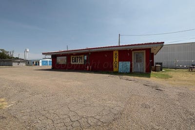 /international/us/201-w-first-street-claude-tx-110119521136/