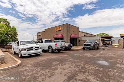 /international/us/6016-n-57th-avenue-glendale-az-110106947137/