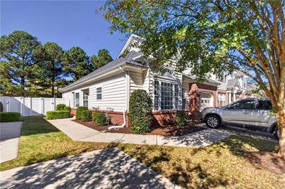 /international/us/4616-carriage-drive-virginia-beach-va-110120856324/