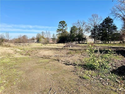 /international/us/w-12th-street-russellville-ar-110104175585/