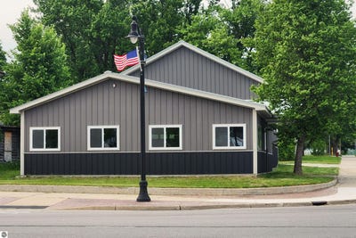 /international/us/102-w-wexford-avenue-buckley-mi-110100256192/
